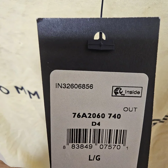 281 NWT Tommy Hilfiger shirt - Picture 4 of 4